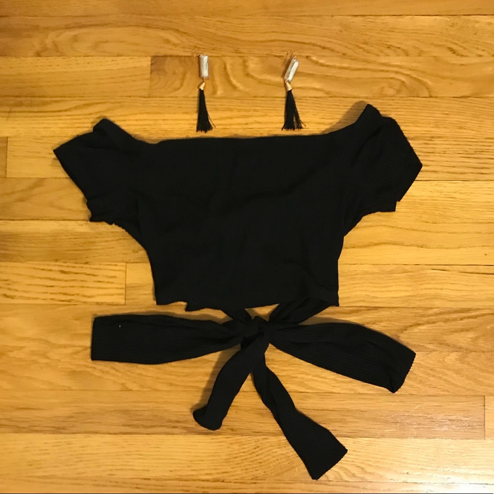 Black Off the Shoulder Ties in Back